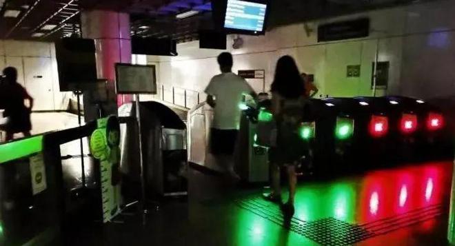 加坡这些地方大规模断电！龙8国际唯一下个月！新(图1)